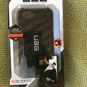 UAG Black iPhone 8/7/6s phone cover